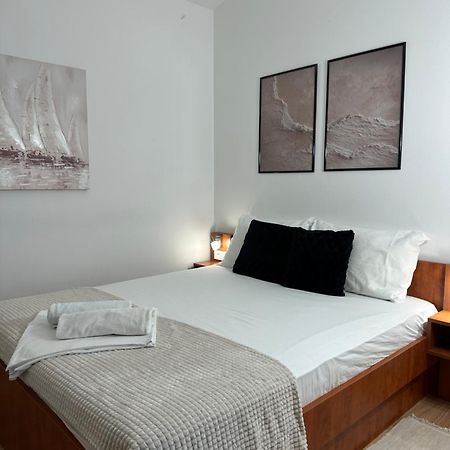 Apartmani Samec Novalja Exterior photo