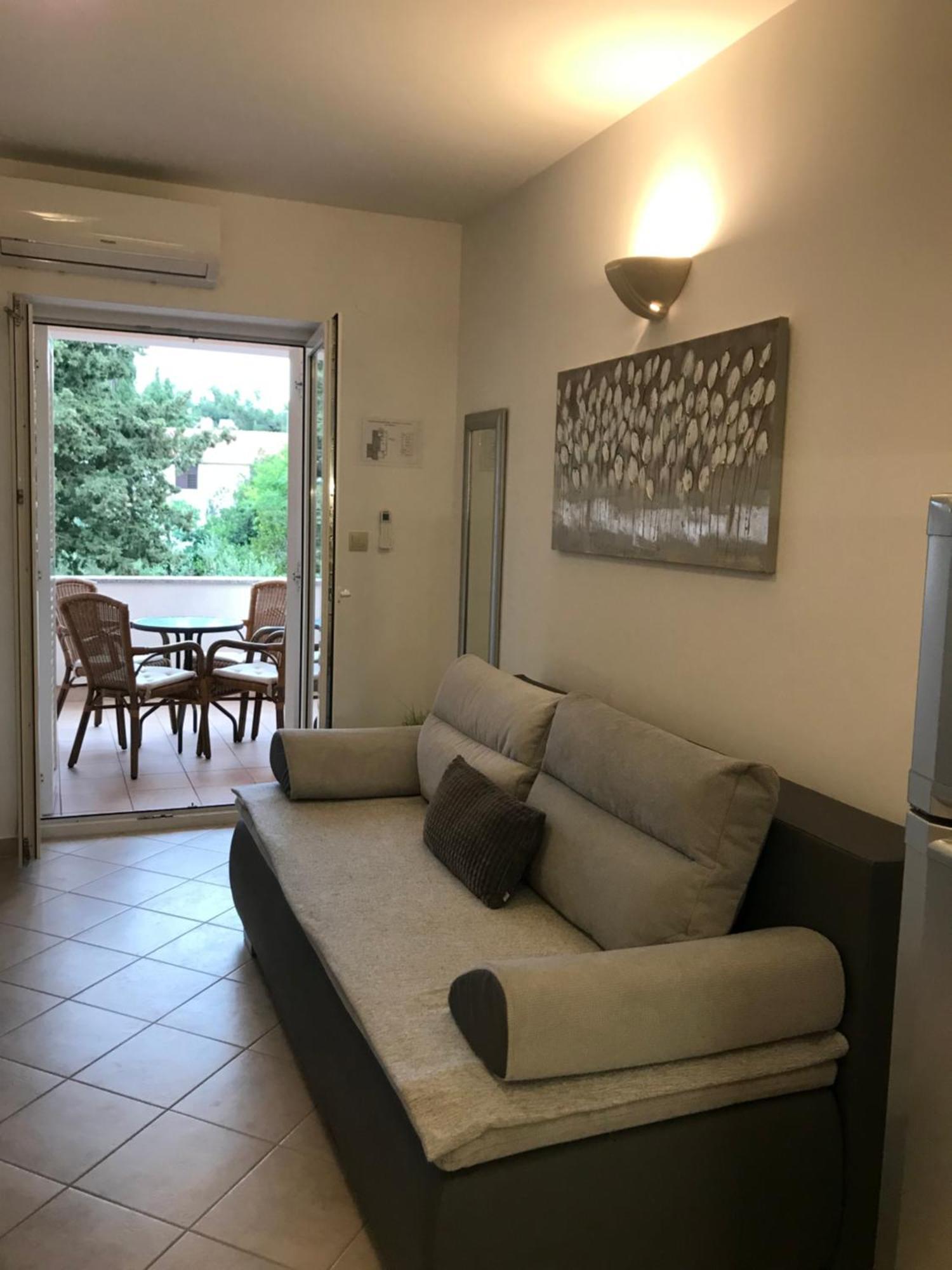 Apartmani Samec Novalja Exterior photo