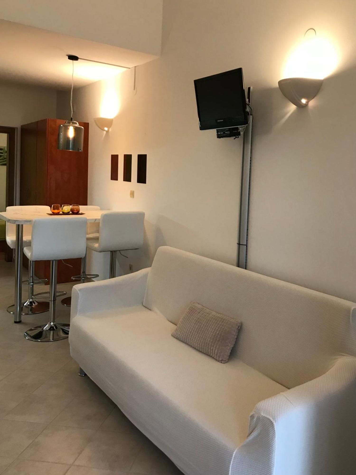 Apartmani Samec Novalja Exterior photo