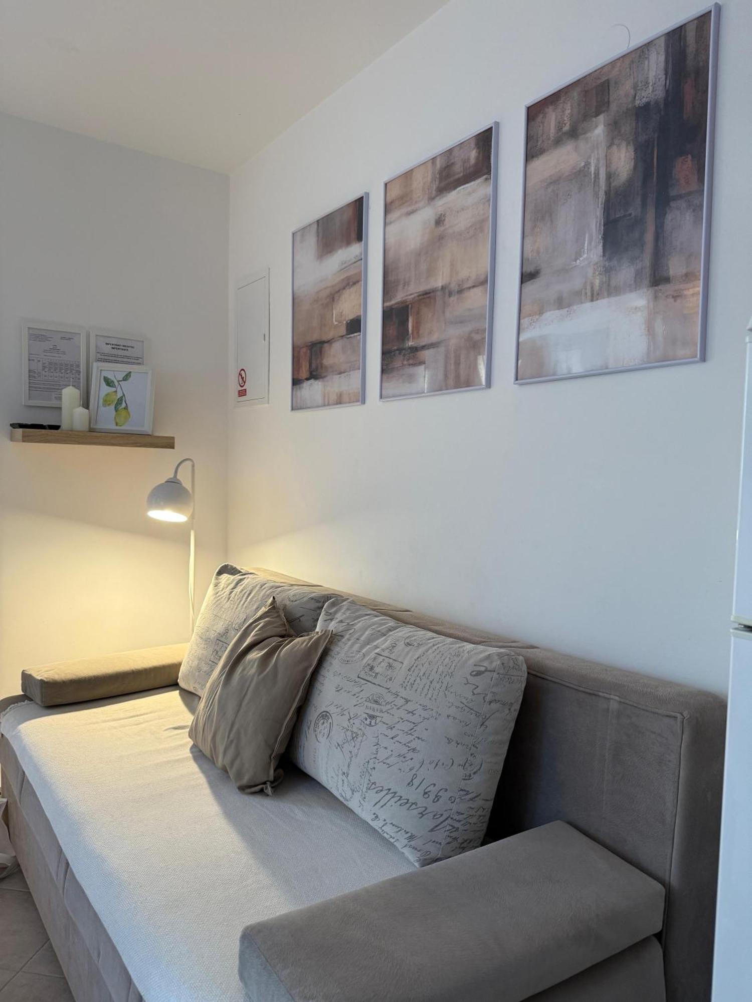 Apartmani Samec Novalja Exterior photo
